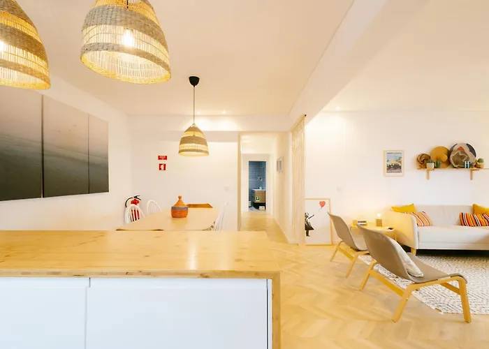 Sarava With Sea View In Buarcos Апартаменты *